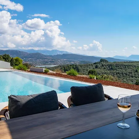 Βίλα Pentacle Λευκάδα